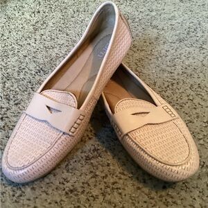 Born Women’s Malena Loafers Flats Shoes, Embossed Leather Blush Size 7.5